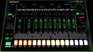tr8 drum machine for techno music